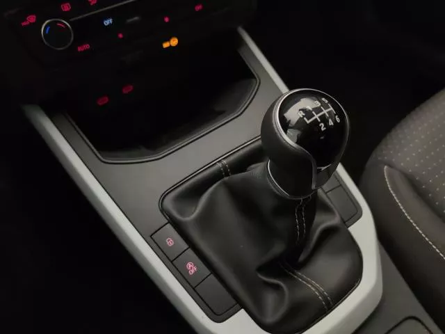 SEAT Arona 1.0 TSI Style Special Edition 85 kW (115 CV) de segunda mano