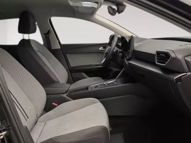 SEAT León 1.5 eTSI Style 25 Aniversario DSG 85 kW (116 CV) de segunda mano