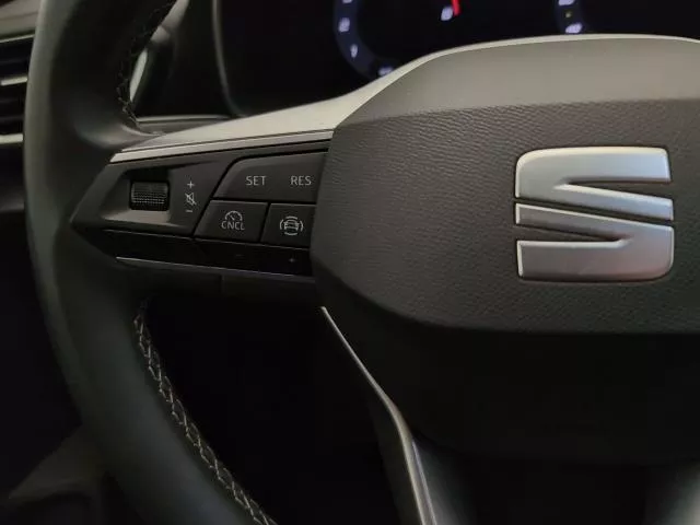 SEAT León 1.5 TSI Style 25 Aniversario 85 kW (115 CV) de segunda mano