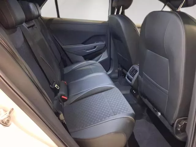 Volkswagen T-Roc R-Line 1.5 eTSI 110 kW (150 CV) DSG de segunda mano