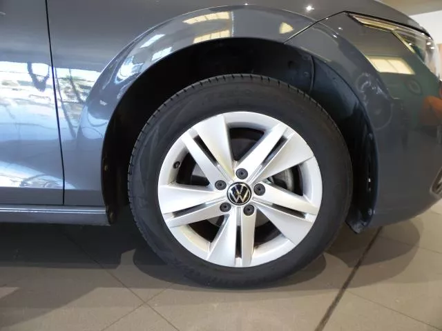 Volkswagen Golf 1.0 eTSI 81 kW (110 CV) DSG de segunda mano