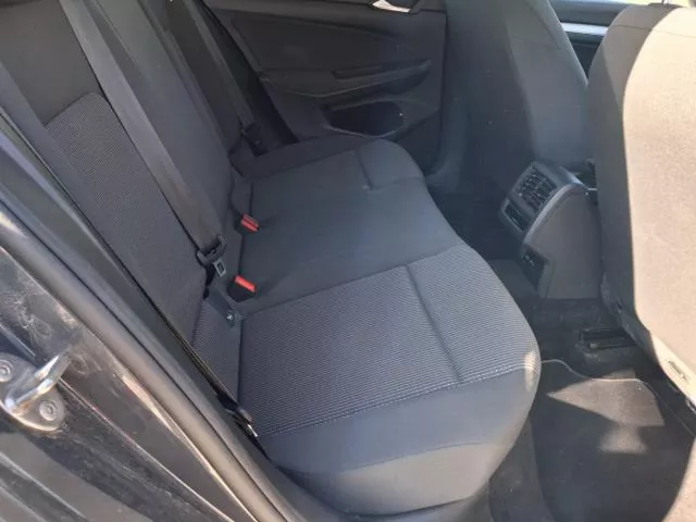 Volkswagen Golf 1.0 eTSI 81 kW (110 CV) DSG de segunda mano