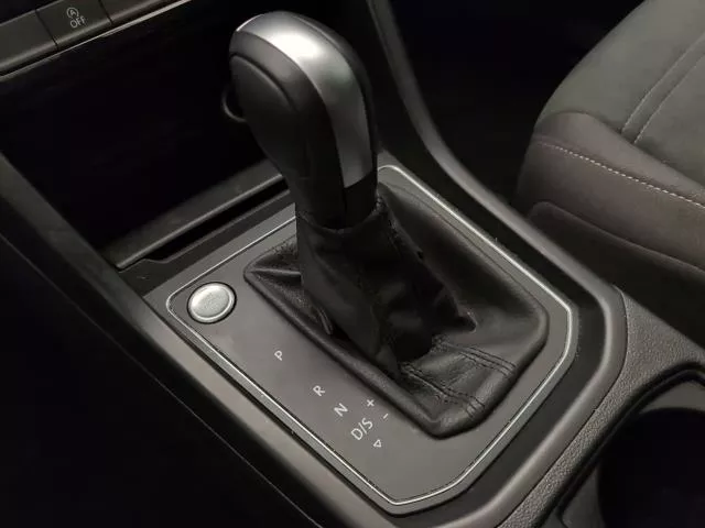 Volkswagen Touran «Más» 1.5 TSI 110 kW (150 CV) DSG de segunda mano