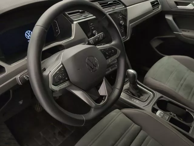 Volkswagen Touran «Más» 1.5 TSI 110 kW (150 CV) DSG de segunda mano