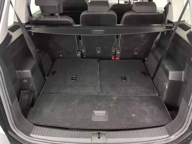 Volkswagen Touran «Más» 1.5 TSI 110 kW (150 CV) DSG de segunda mano