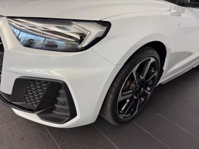 Audi A1 Adrenalin Black edition 30 TFSI 85 kW (116 CV) S tronic de segunda mano