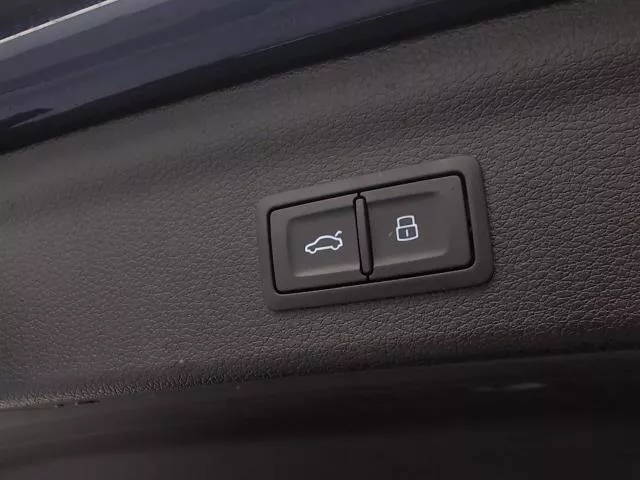 Audi Q3 Black line 35 TDI 110 kW (150 CV) S tronic de segunda mano