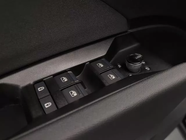 Audi Q4 Genuine edition 45 e-tron 82kWh 210 kW (286 CV) de segunda mano