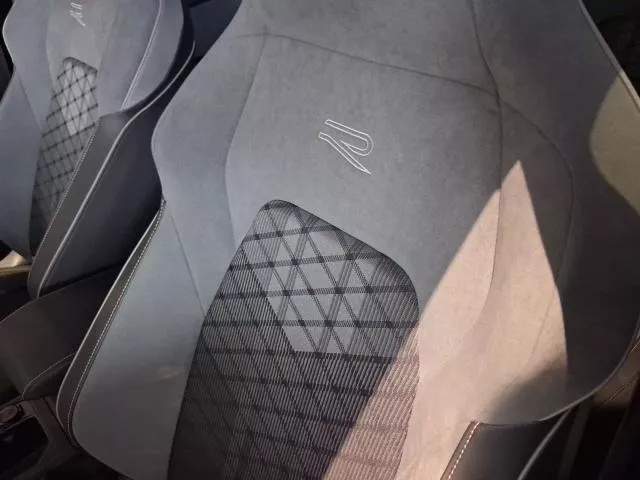 Volkswagen Golf R-Line 1.5 eTSI 110 kW (150 CV) DSG de segunda mano