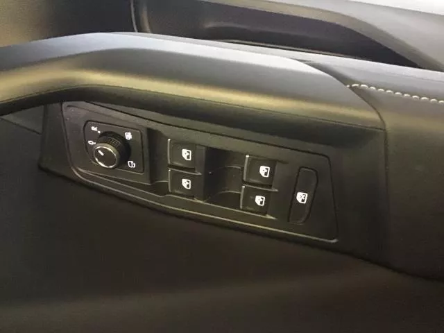 Volkswagen T-Roc Dark Line 1.0 TSI 85 kW (115 CV) de segunda mano