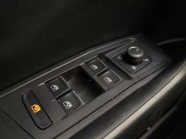 Volkswagen T-Roc R-Line 1.5 TSI 110 kW (150 CV) DSG de segunda mano