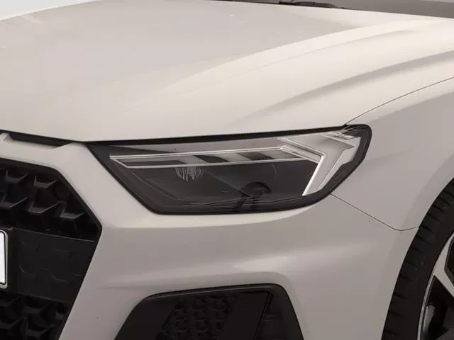 Audi A1 Adrenalin Black edition 30 TFSI 85 kW (116 CV) de segunda mano