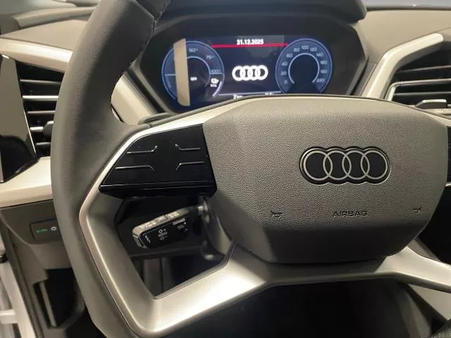 Audi Q4 Genuine edition 45 e-tron 82kWh 210 kW (286 CV) de segunda mano