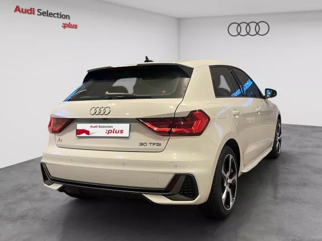 Audi A1 Adrenalin Black edition 30 TFSI 85 kW (116 CV) de segunda mano