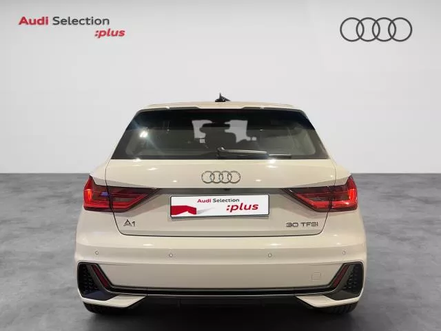 Audi A1 Adrenalin Black edition 30 TFSI 85 kW (116 CV) de segunda mano