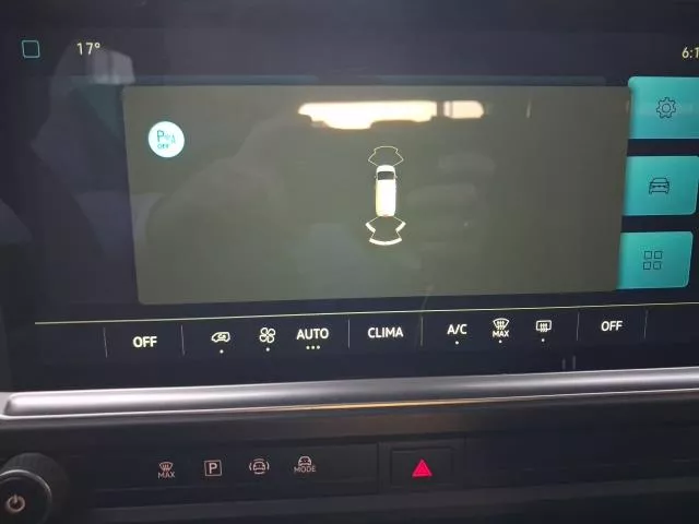 Volkswagen Caravelle Batalla Corta 2.0 TDI 81 kW (110 CV) de segunda mano