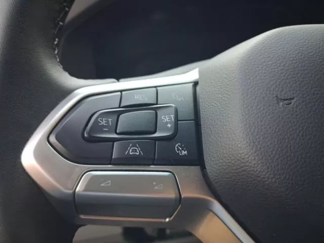 Volkswagen Caravelle Batalla Corta 2.0 TDI 81 kW (110 CV) de segunda mano