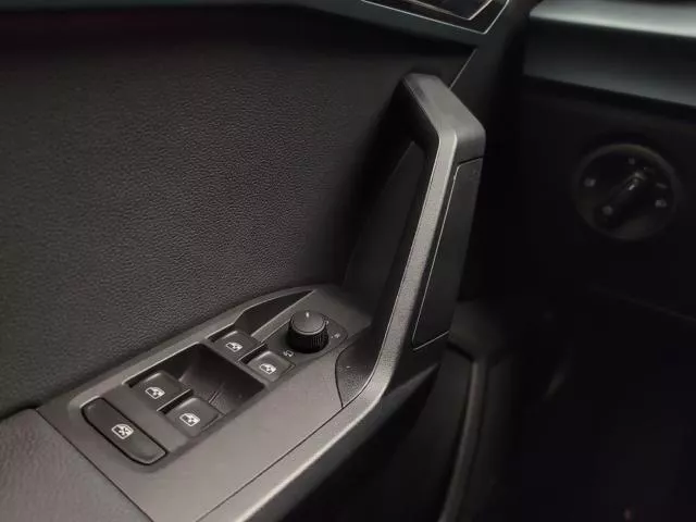 SEAT Arona 1.0 TSI Xperience Special Edition DSG 85 kW (115 CV) de segunda mano