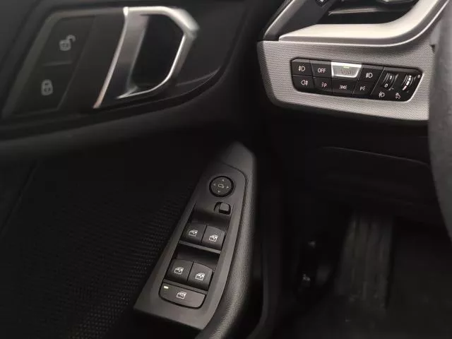 BMW Serie 1 118i 103 kW (140 CV) de segunda mano