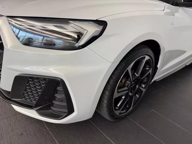 Audi A1 Adrenalin Black edition 30 TFSI 85 kW (116 CV) S tronic de segunda mano