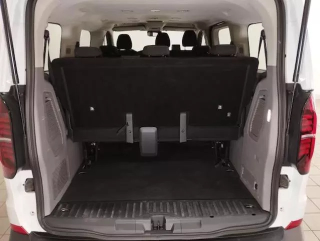Volkswagen Caravelle Batalla Corta 2.0 TDI 110 kW (150 CV) DSG de segunda mano