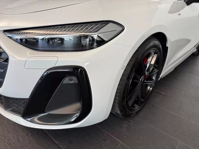Audi A5 Black Line e-hybrid quattro 220 kW (299 CV) S tronic de segunda mano
