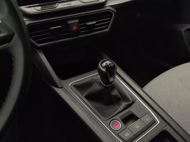 SEAT León 1.5 TSI S&S Style 25 Aniversario 85 kW (116 CV) de segunda mano