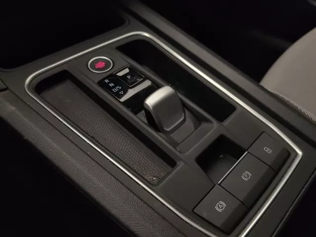 SEAT León 1.5 eTSI Style 25 Aniversario DSG 85 kW (116 CV) de segunda mano