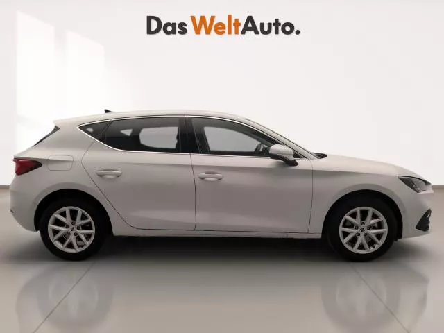 SEAT León 1.5 eTSI Style 25 Aniversario DSG 85 kW (116 CV) de segunda mano