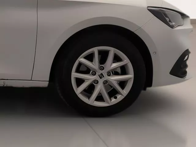 SEAT León 1.5 eTSI Style 25 Aniversario DSG 85 kW (116 CV) de segunda mano