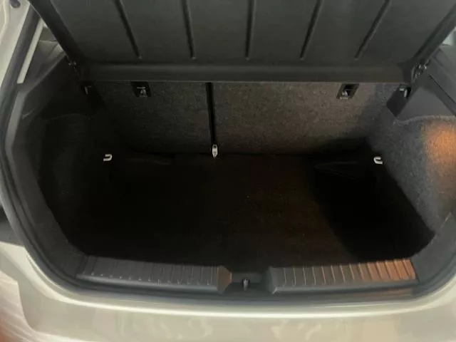 SEAT Ibiza 1.0 MPI S&S Ibiza+ 59 kW (80 CV) de segunda mano