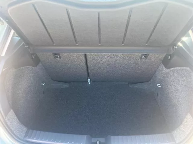 SEAT Ibiza 1.0 MPI S&S Ibiza+ 59 kW (80 CV) de segunda mano