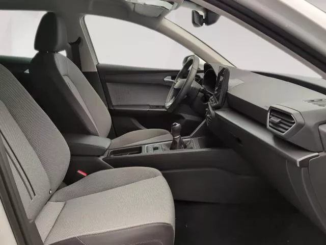 SEAT León 1.5 TSI S&S Style 25 Aniversario 85 kW (116 CV) de segunda mano