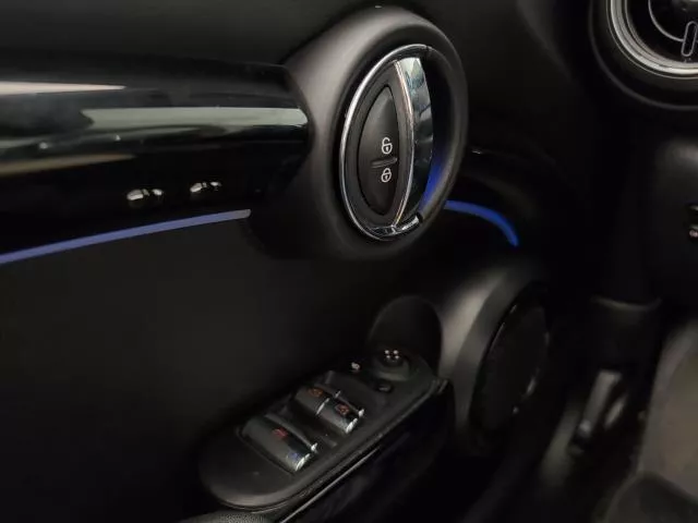 MINI Cabrio 100 kW (136 CV) de segunda mano