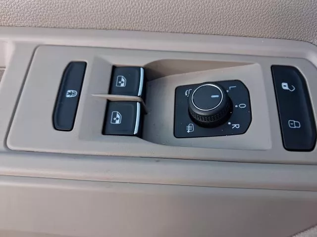 Volkswagen Multivan Life Batalla Corta 2.0 TDI 110 kW (150 CV) DSG de segunda mano