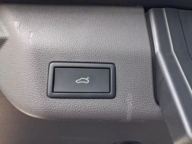 Volkswagen Multivan Life Batalla Corta 2.0 TDI 110 kW (150 CV) DSG de segunda mano