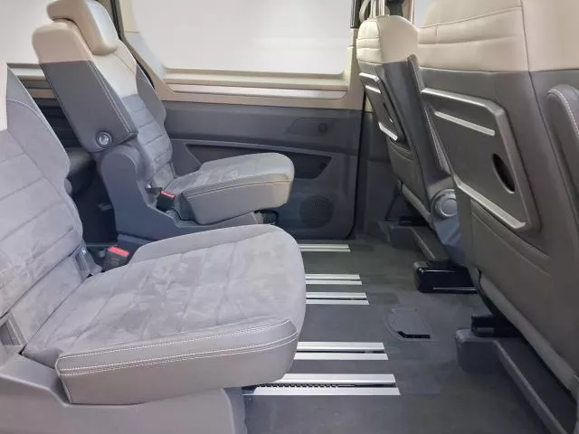 Volkswagen Multivan Life Batalla Corta 2.0 TDI 110 kW (150 CV) DSG de segunda mano