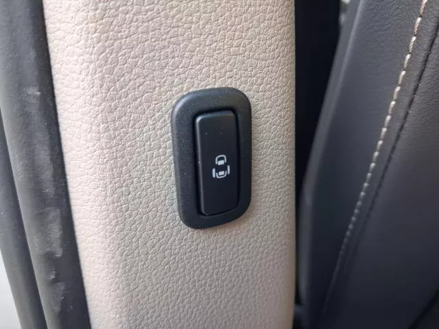 Volkswagen Multivan Life Batalla Corta 2.0 TDI 110 kW (150 CV) DSG de segunda mano