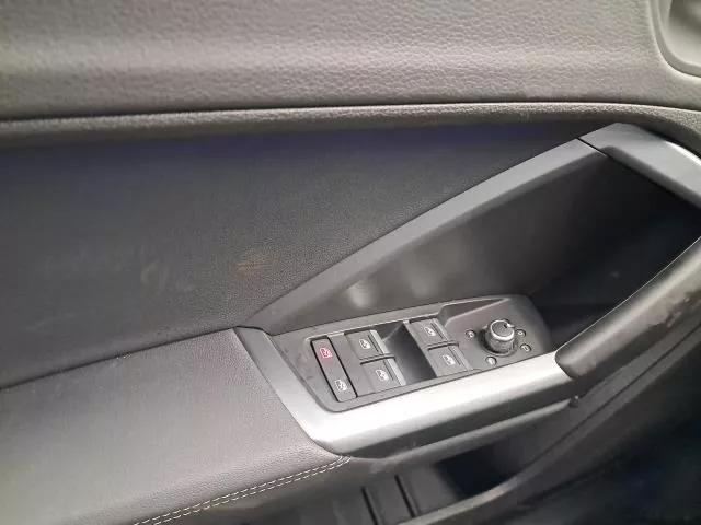 Audi Q3 Black line 35 TDI 110 kW (150 CV) S tronic de segunda mano