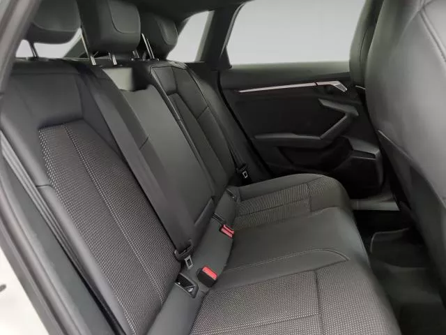 Audi A3 Black line edition 35 TFSI 110 kW (150 CV) S tronic de segunda mano