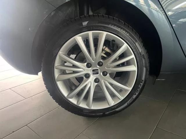 SEAT León 1.5 TSI S&S Style 25 Aniversario 85 kW (116 CV) de segunda mano