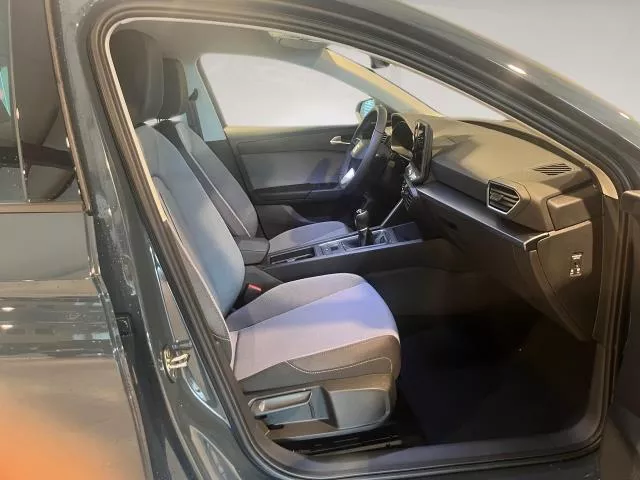 SEAT León 1.5 TSI S&S Style 25 Aniversario 85 kW (116 CV) de segunda mano