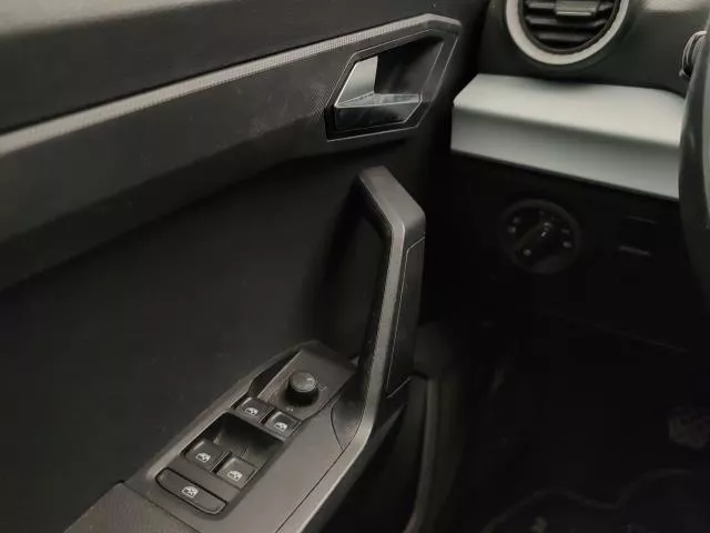 SEAT Arona 1.0 TSI Style Plus 81 kW (110 CV) de segunda mano