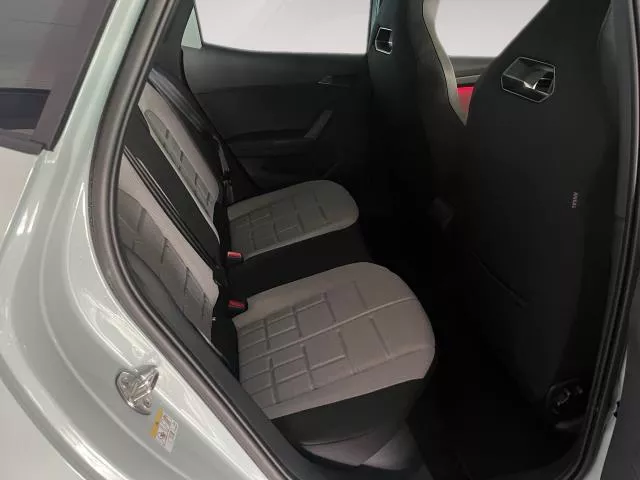 SEAT Arona 1.0 TSI S&S FR Plus DSG 81 kW (110 CV) de segunda mano