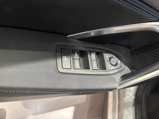 BMW iX1 eDrive20 150 kW (204 CV) de segunda mano