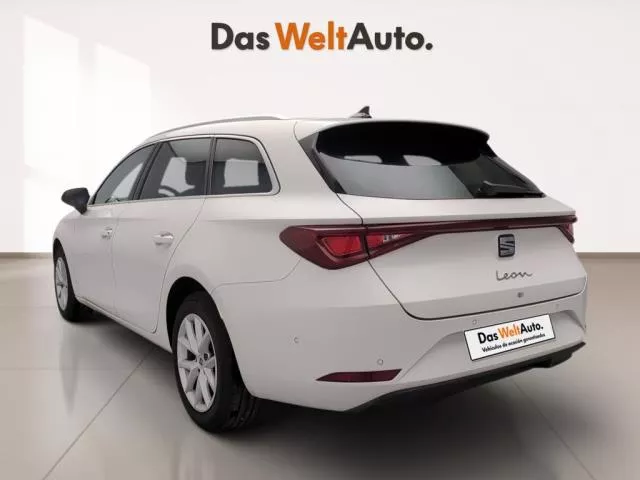 SEAT León 1.5 TSI Style 25 Aniversario 85 kW (115 CV) de segunda mano