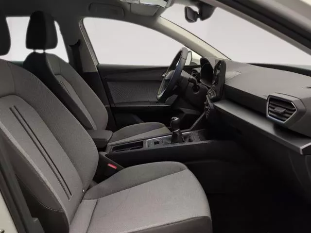 SEAT León 1.5 TSI Style 25 Aniversario 85 kW (115 CV) de segunda mano