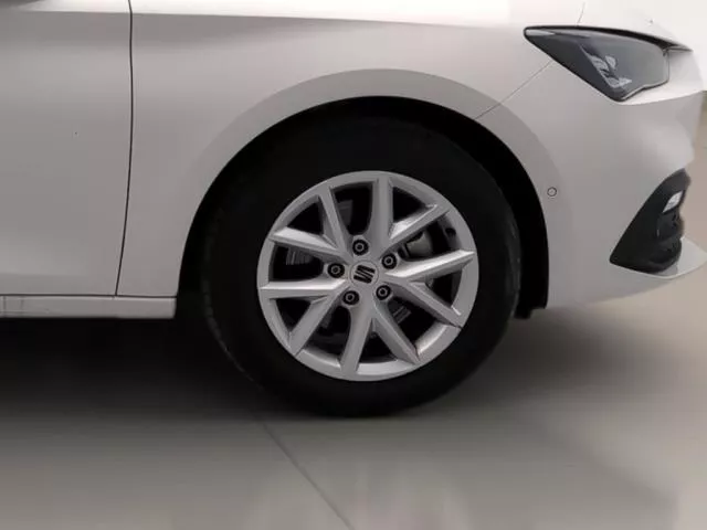 SEAT León 1.5 TSI Style 25 Aniversario 85 kW (115 CV) de segunda mano