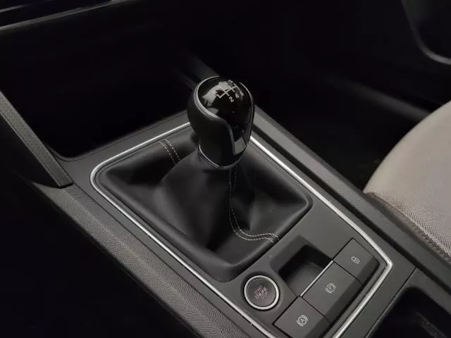 SEAT León 1.5 TSI S&S Style 25 Aniversario 85 kW (116 CV) de segunda mano