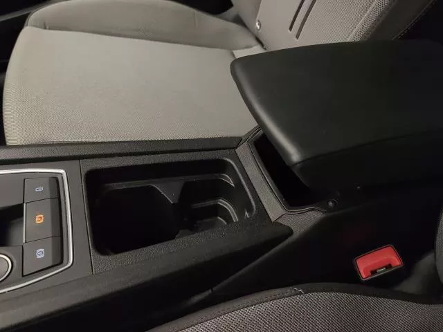 SEAT León 1.5 TSI S&S Style 25 Aniversario 85 kW (116 CV) de segunda mano